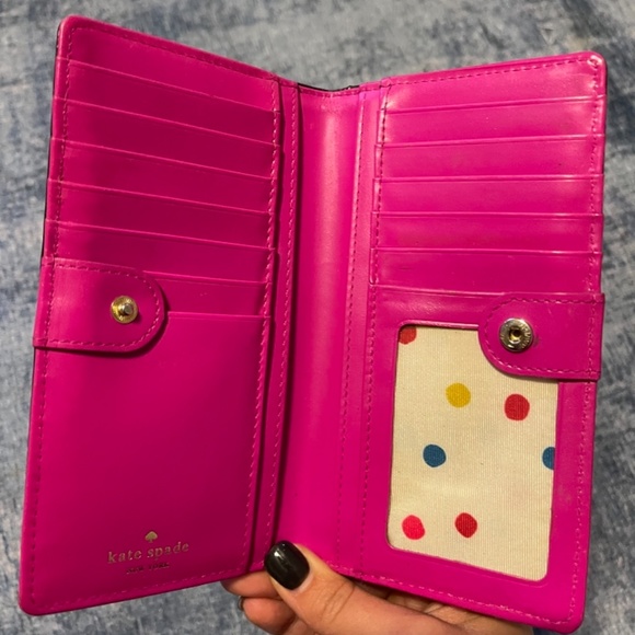 Kate Spade wallet - Picture 3 of 3